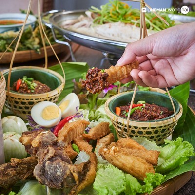 อาหาร หรือ เครื่องดื่ม