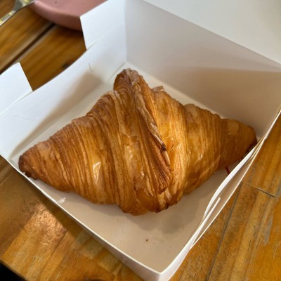 Plain butter croissant