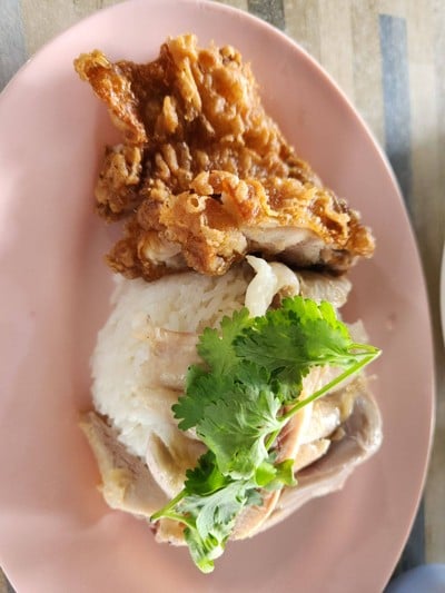 ข้าวมันไก่ตอนไก่ทอด