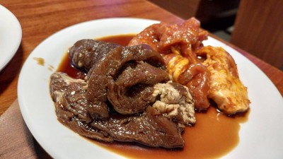 อาหาร หรือ เครื่องดื่ม
