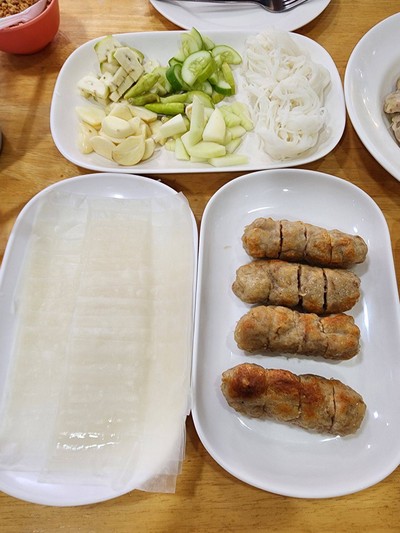 อาหาร หรือ เครื่องดื่ม