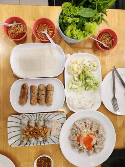 อาหาร หรือ เครื่องดื่ม