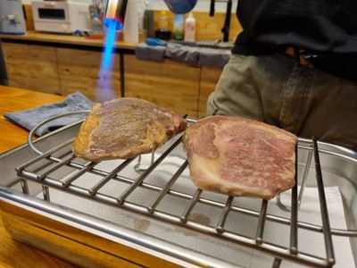 อาหาร หรือ เครื่องดื่ม