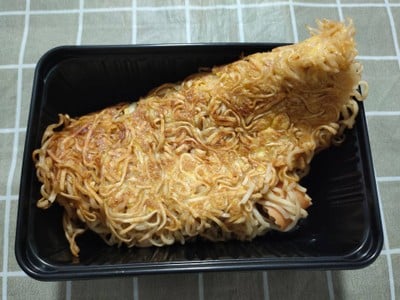 ไข่ห่อมาม่า ไข่ห่อมาม่า