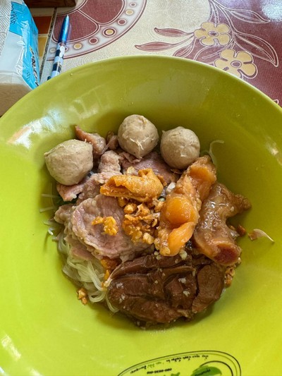 เส้นเล็กแห้งรวมธรรมดา
