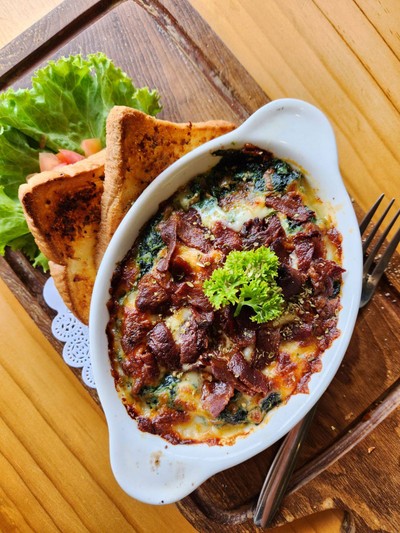 อาหาร หรือ เครื่องดื่ม