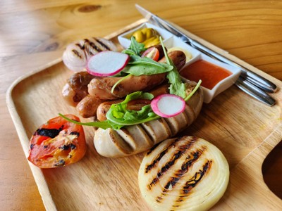 อาหาร หรือ เครื่องดื่ม