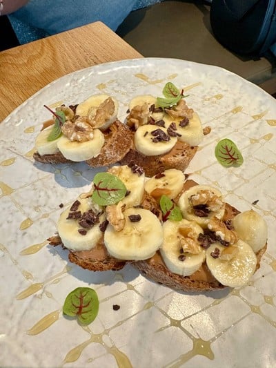 Banana & almond butter toast