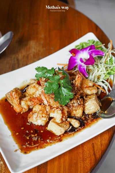 Yoo Kab Kong Cafe’ - อยู่กับก๋ง คาเฟ่