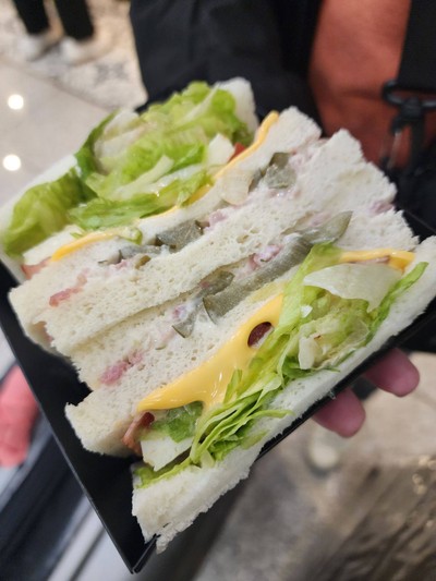 อาหาร หรือ เครื่องดื่ม