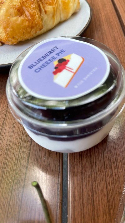 Blueberry cheese pie