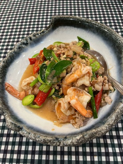 หมูผัดกะปิสะตอกุ้ง