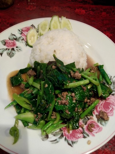 อาหาร หรือ เครื่องดื่ม