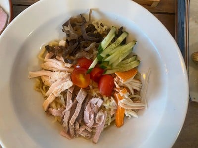 บะหมี่เย็นทรงเครื่อง