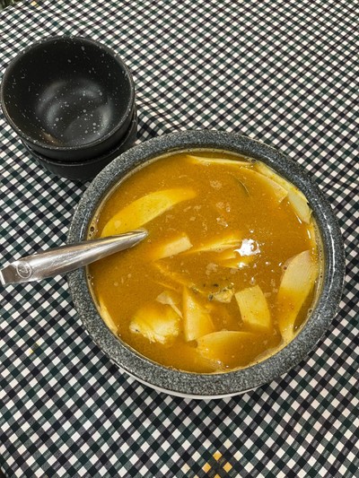 แกงเหลืองปลากะพงยอดมะพร้าว