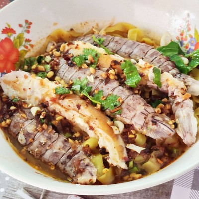 บะหมี่ต้มยำกั้งพิเศษ