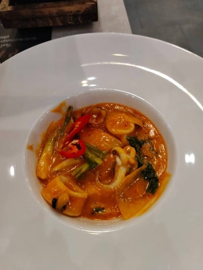 ปลาหมึกผัดไข่เค็ม