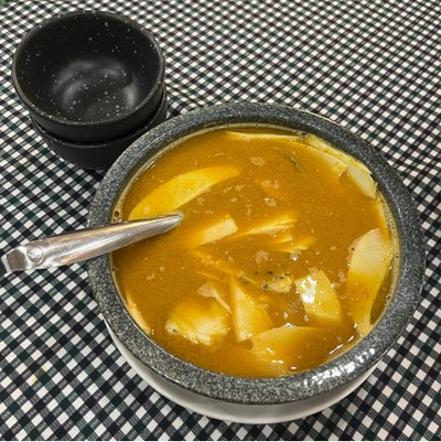 แกงเหลืองปลากะพงยอดมะพร้าว