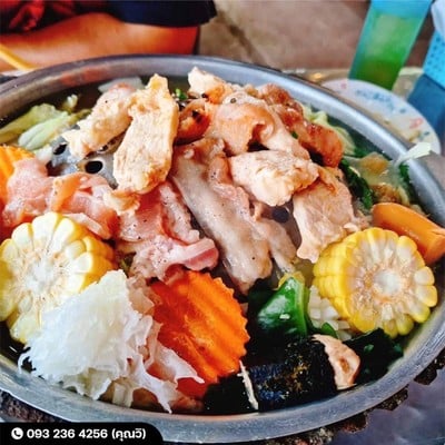 อาหาร หรือ เครื่องดื่ม