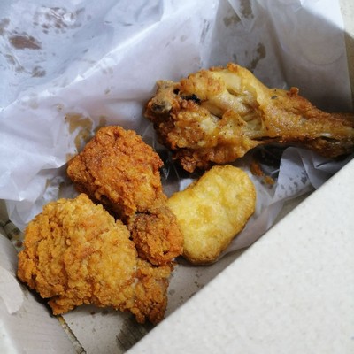 ชุดไก่ทอดแซนเดอร์แฮปปี้