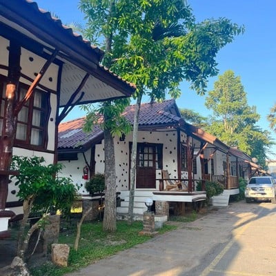 ตาลคู่บีชรีสอร์ท