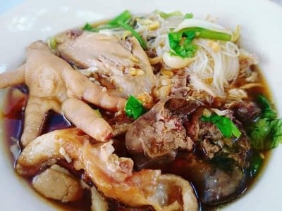 อาหาร หรือ เครื่องดื่ม