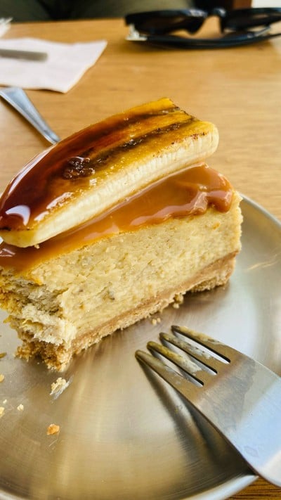 Banana caramel cheesecake