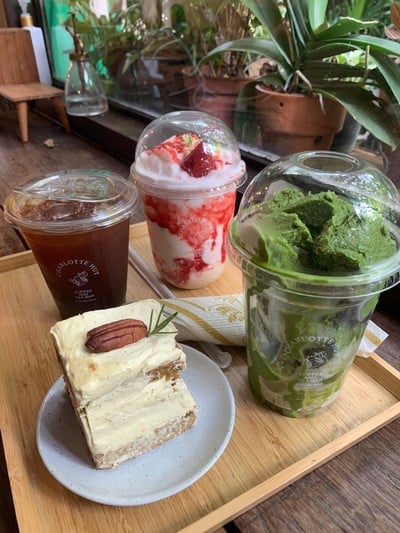 Charlotte Hut Coffee & Tea Bar แพร่