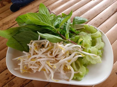 ผักเครื่องเคียง