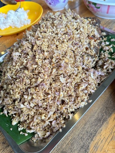 ปลานิลทอดกระเทียม