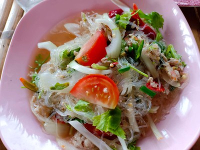 ยำวุ้นเส้นหมูสับ