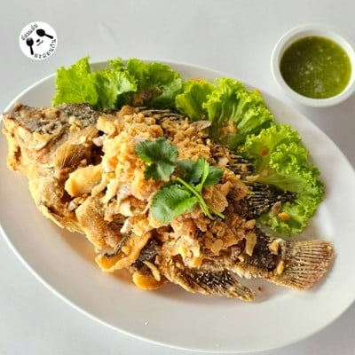 ปลาทอดกระเทียม