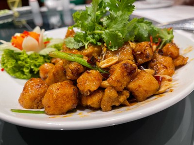 ไก่ผัดเมล็ดมะม่วงหอมพานต์