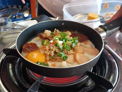 อาหาร หรือ เครื่องดื่ม
