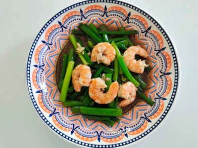 ดอกหอมผัดกุ้ง ดอกหอมผัดกุ้ง