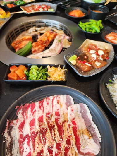 อาหาร หรือ เครื่องดื่ม