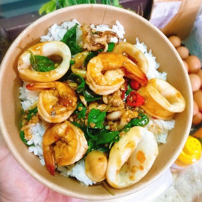 อาหาร หรือ เครื่องดื่ม