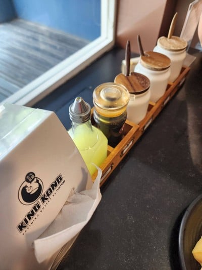 อาหาร หรือ เครื่องดื่ม