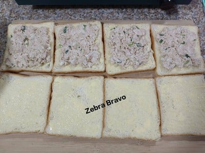 วิธีทำ แซนด์วิชทูน่าชีสอบร้อน 🧀 วิธีทำ แซนด์วิชทูน่าชีสอบร้อน 🧀
