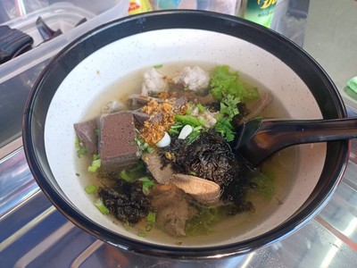 อาหาร หรือ เครื่องดื่ม