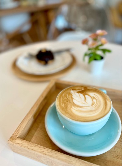 ☕️ Hot Cafe’ Latte. (Price 75 Baht.)