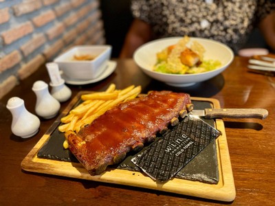 🐷 8 Hours Smoked BBQ Pork Ribs. (Price 460++ Baht.)