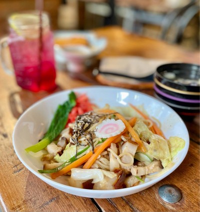🍝 Yakisoba. (Price 99 Baht.)