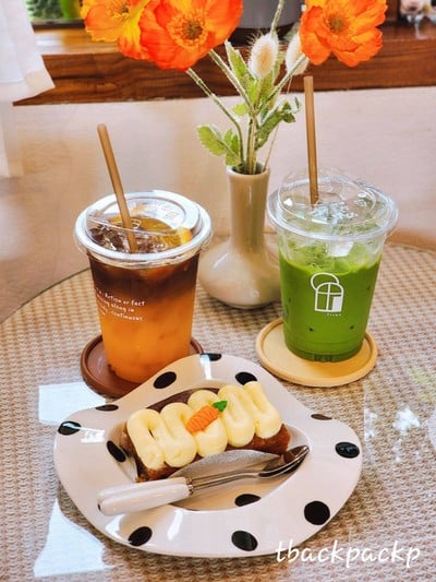อาหาร หรือ เครื่องดื่ม