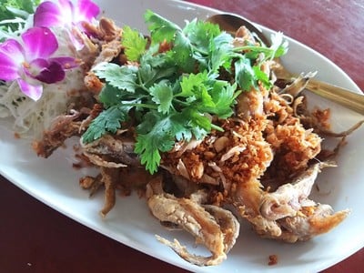 ปลาเนื้ออ่อนทอดกระเทียม