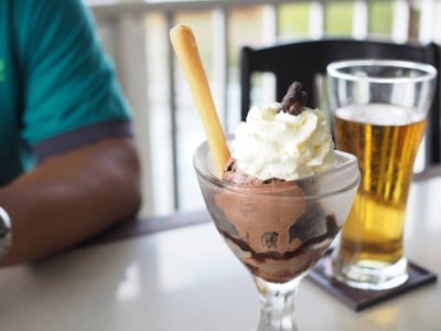 อาหาร หรือ เครื่องดื่ม