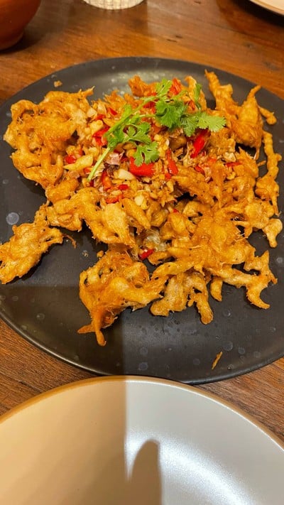 กุ้งฝอยผัดพริกเกลือ