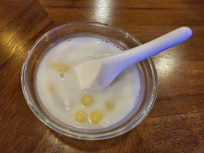 บัวลอยทุเรียนมะพร้าวอ่อน