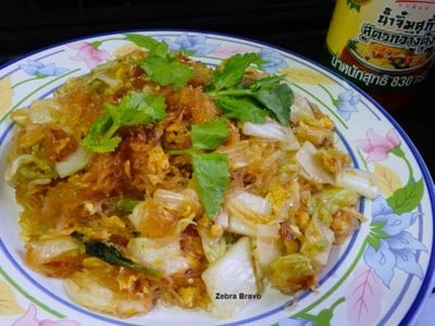 ผัดวุ้นเส้นซอสสุกี้