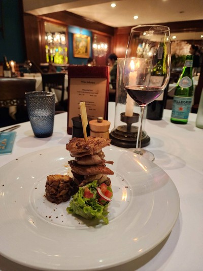 อาหาร หรือ เครื่องดื่ม